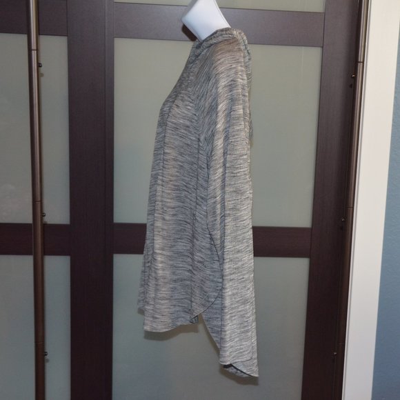 Sweater - Picture 2 of 4